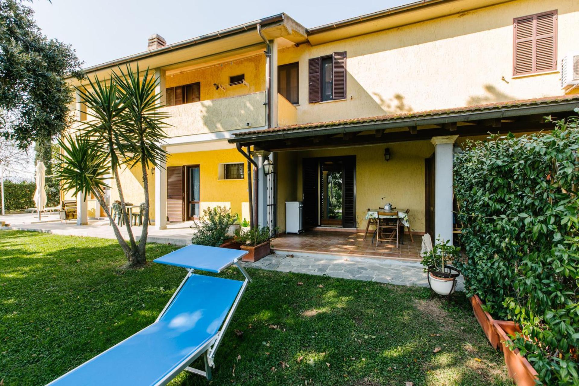 Agriturismo Casa Andreina 카스틸리오네 델라 페스카이아 외부 사진