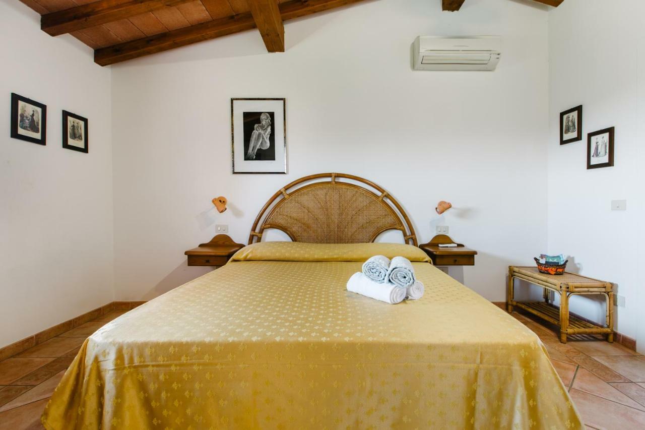 Agriturismo Casa Andreina 카스틸리오네 델라 페스카이아 외부 사진